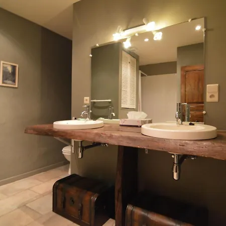 Comfortable Cottage In Dochamps With Private Garden Manhay